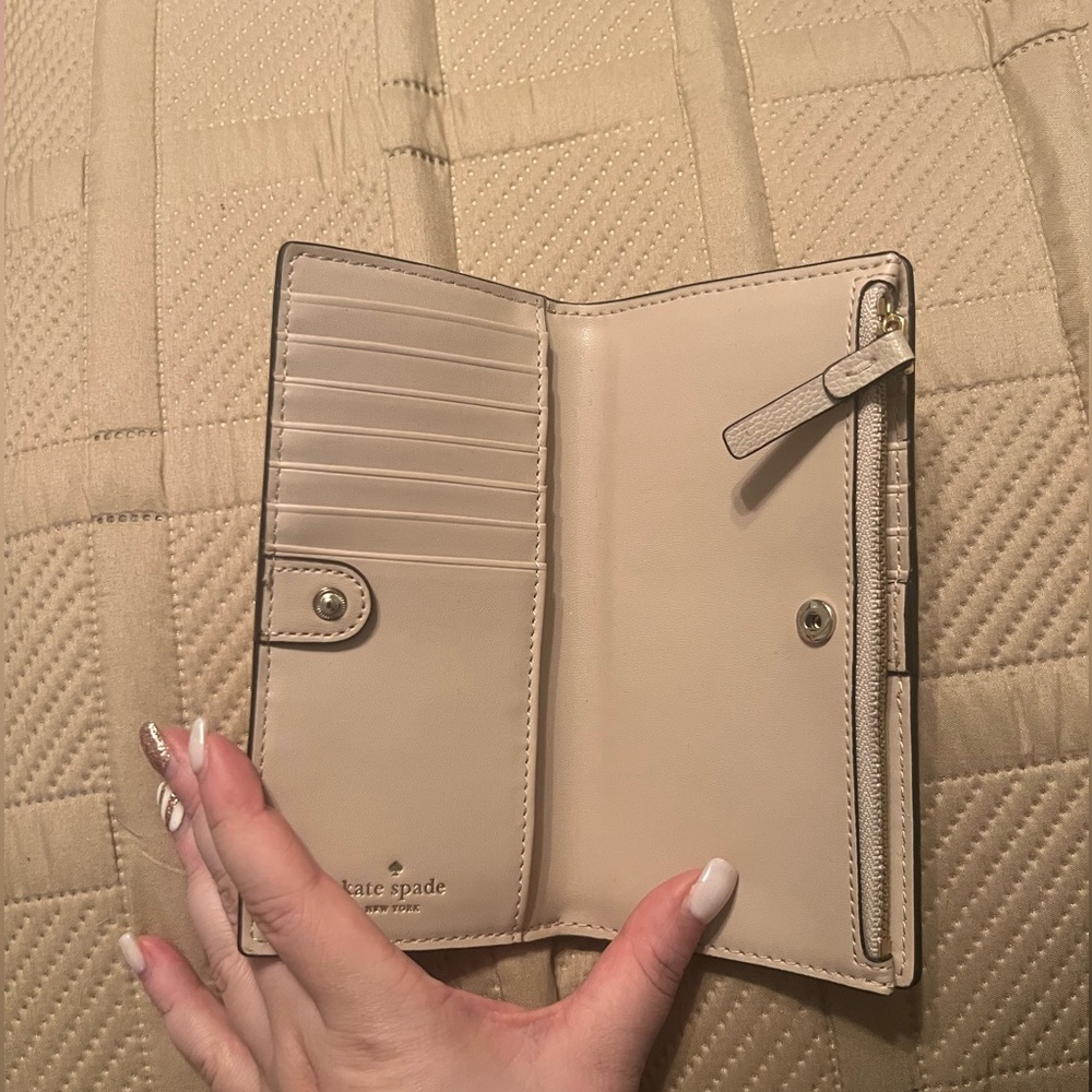 Kate Spade Wallet - Picture 3 of 4